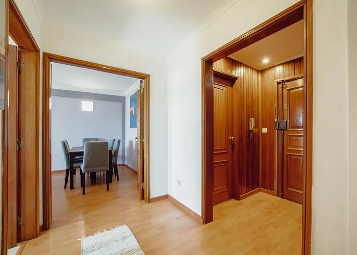 Seaside Classic By Vacationy * Matosinhos (Porto)